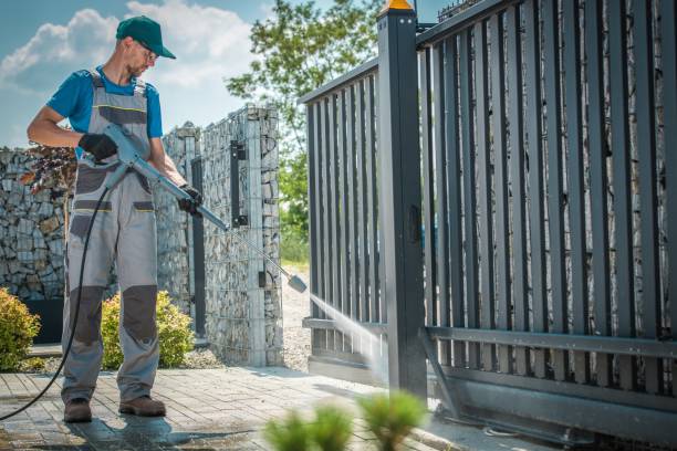 Best Pool Deck Cleaning  in Gulfport, FL