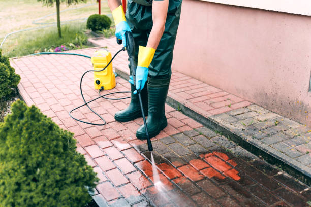 Best Pool Deck Cleaning  in Gulfport, FL